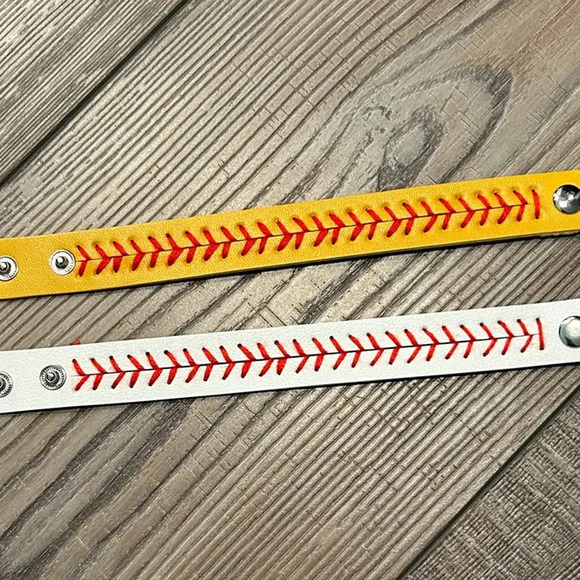 Adjustable Baseball Stitches Wrap Bracelets Yellow Red - Picture 3 of 3